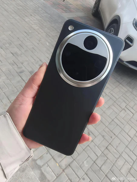OPPO Find X8 Ultra Revealed With Super "Strange" Camera Cluster Design