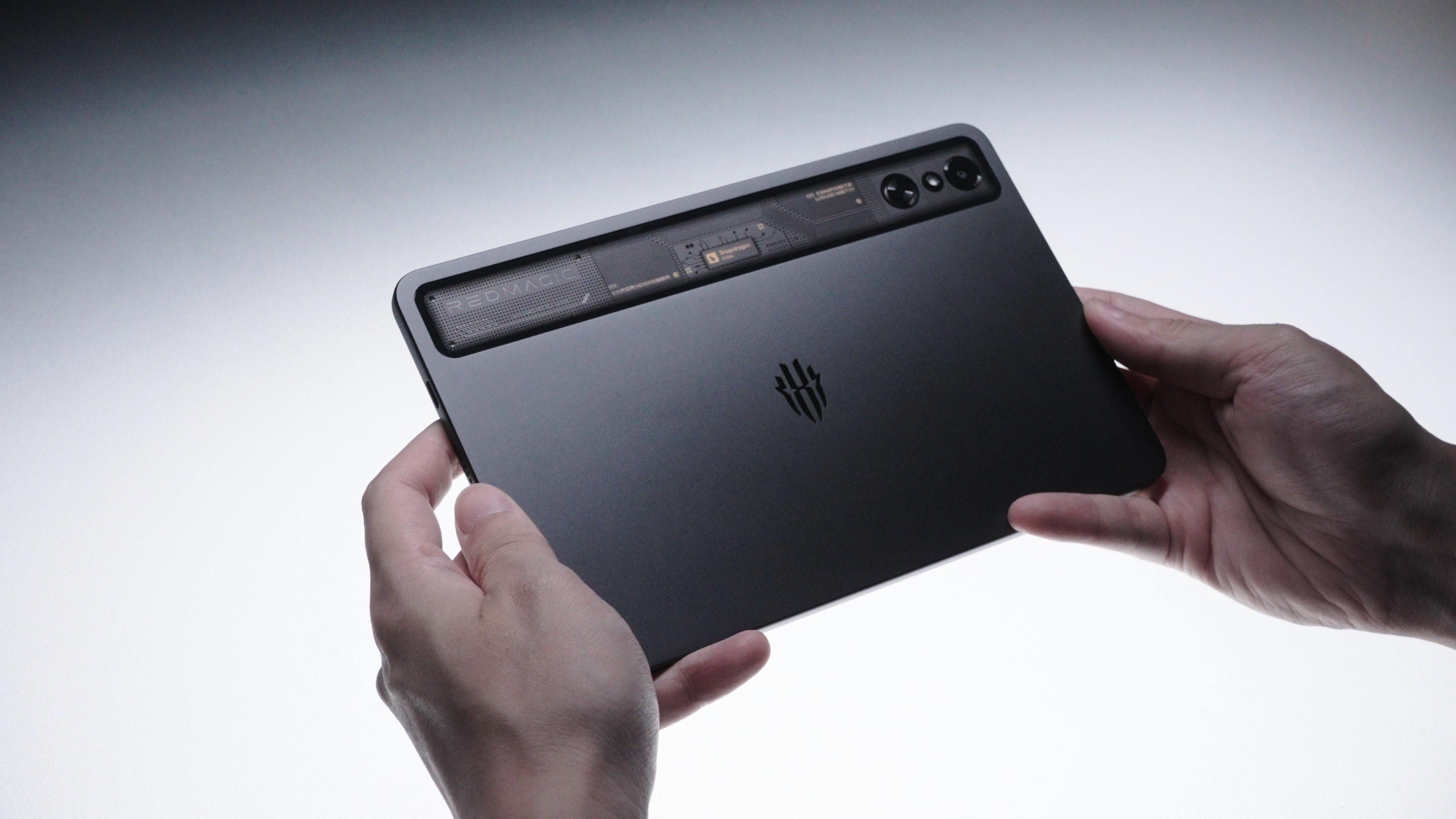 I’m a Hardcore Lenovo Y700 User. Can the REDMAGIC Astra Gaming Tablet Replace It?