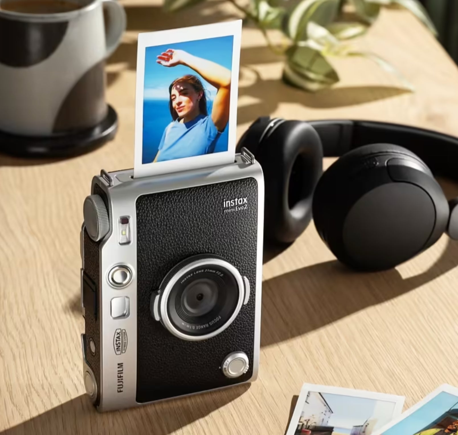 Fujifilm instax mini Evo 2 Brings 4.5-inch Screen at $289