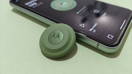 Motorola Launches Moto Tag 2 with 500+ Day Battery and Crystal-Adorned Moto Buds 2 Plus