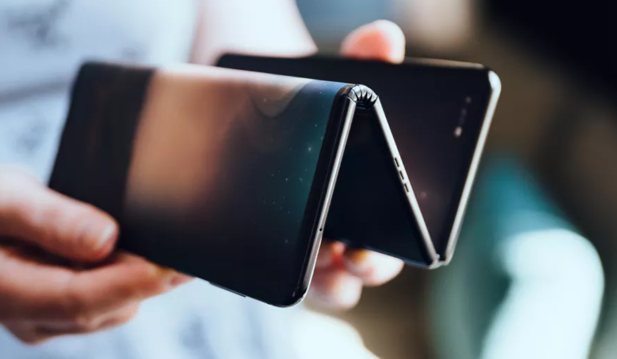 Crease may be the Least Important Feature of Foldable Phones.
