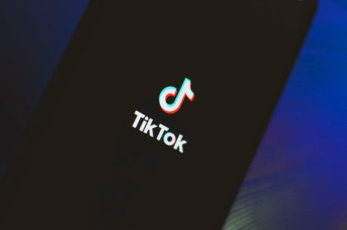 HeyWhatsNew: Trump Looks to Buy TikTok, While Google Invests in Anthropic