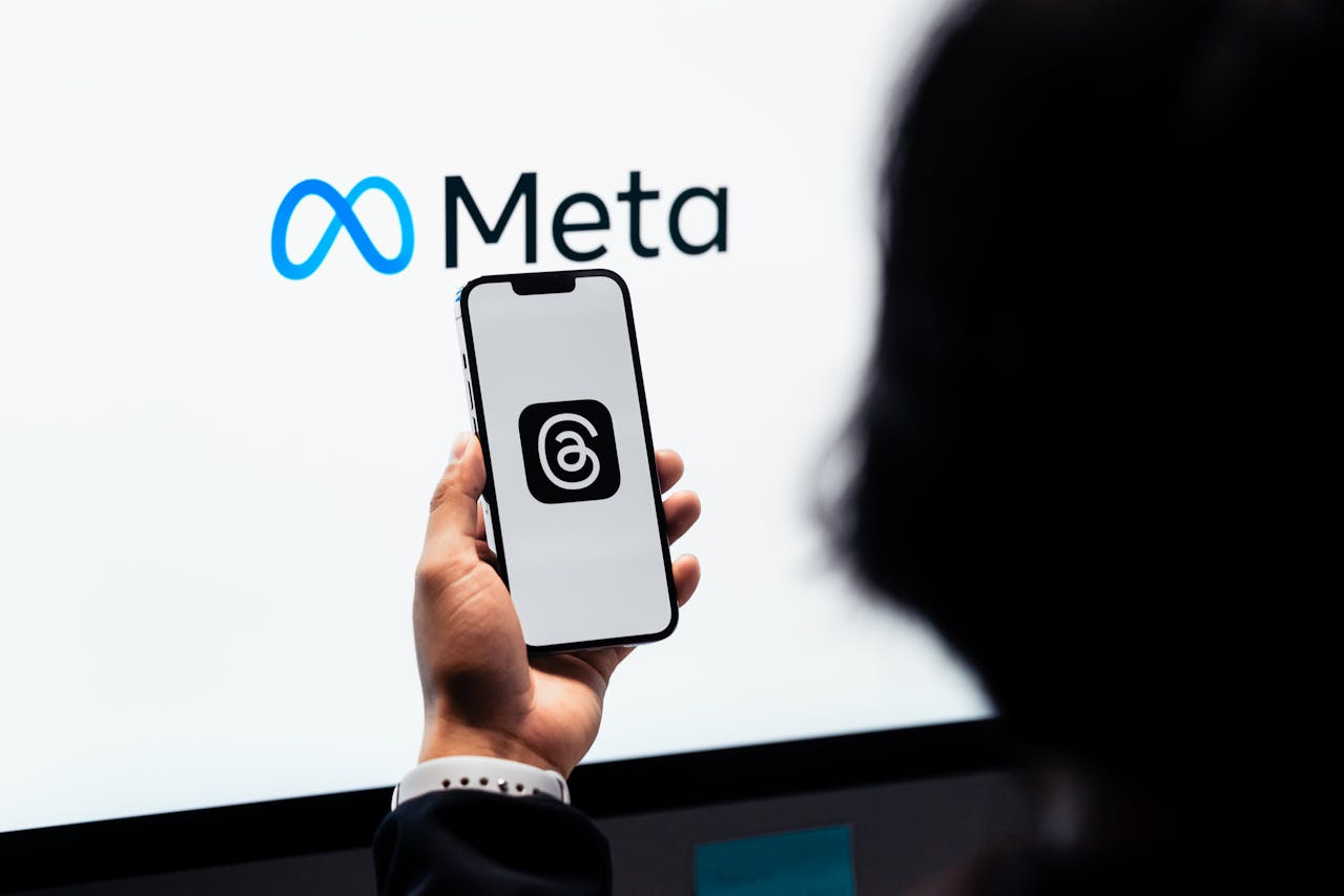 HeyWhatsNew: Meta Removes AI Generated Content from Influential Countries, and Internal Documents from Google Search Leaked