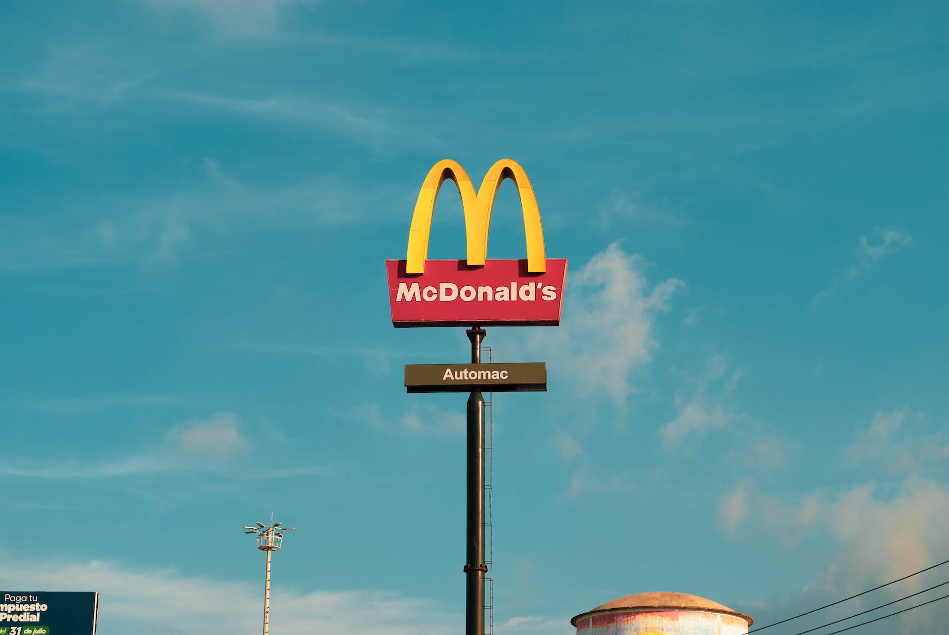 HeyWhatsNew: No More Cross-Platform Messaging on Meta and McDonald’s Is Also Delving Into AI