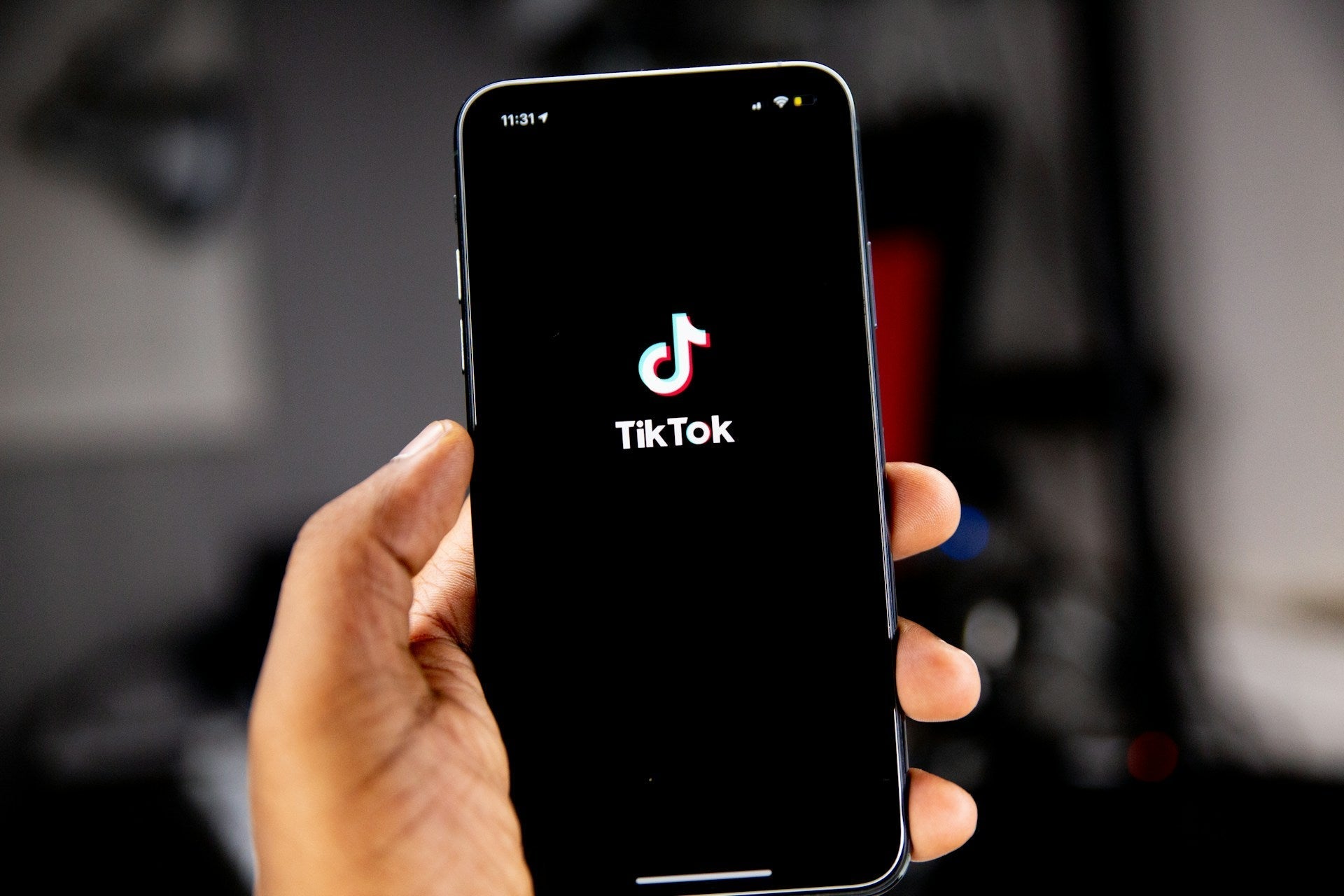 HeyWhatsNew: TikTok Expands Sharing Features and Where Winds Meet Shoc