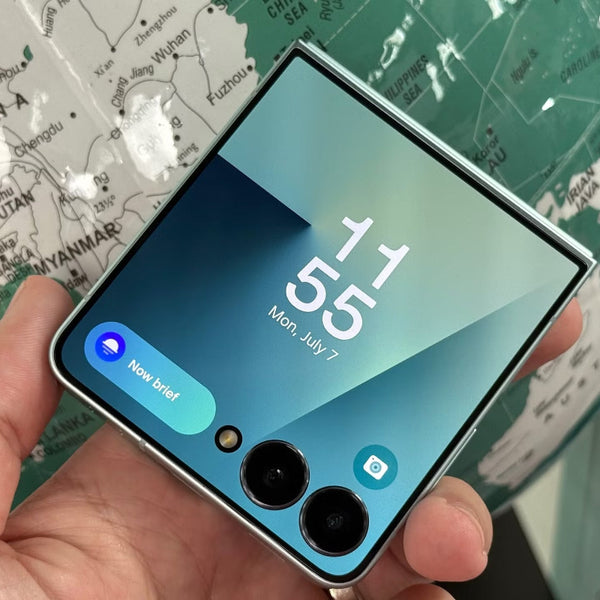 Samsung Galaxy Z Flip7