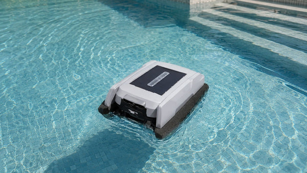 Betta Neo Robotic Pool Skimmer