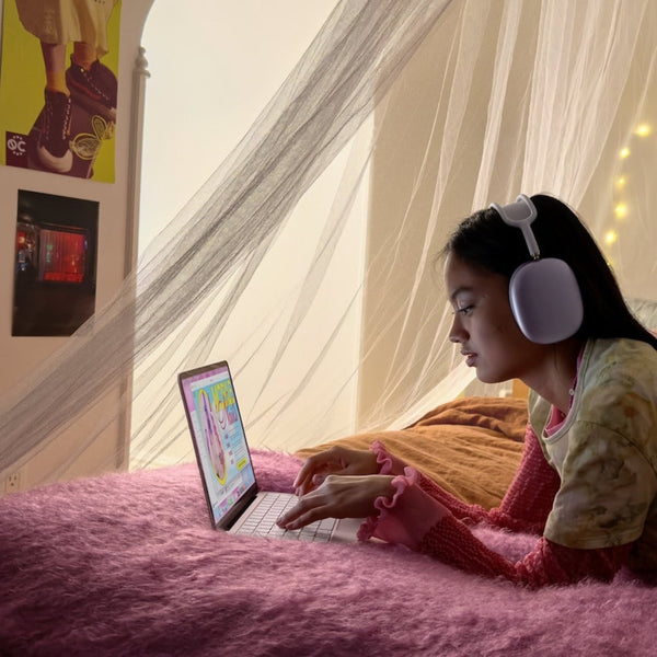 Apple MacBook Neo 13-inch with A18 Pro Chip